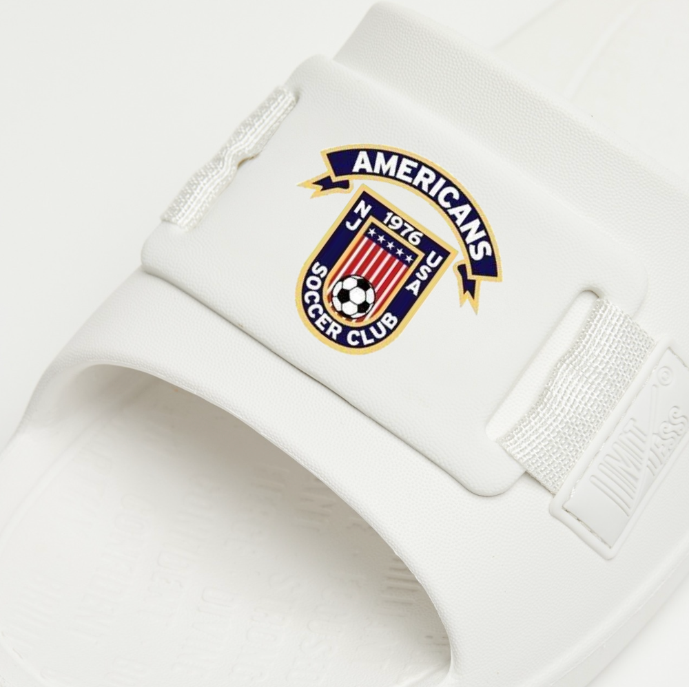 AMERICANS SOCCER X LIMITLESS SLIDES®